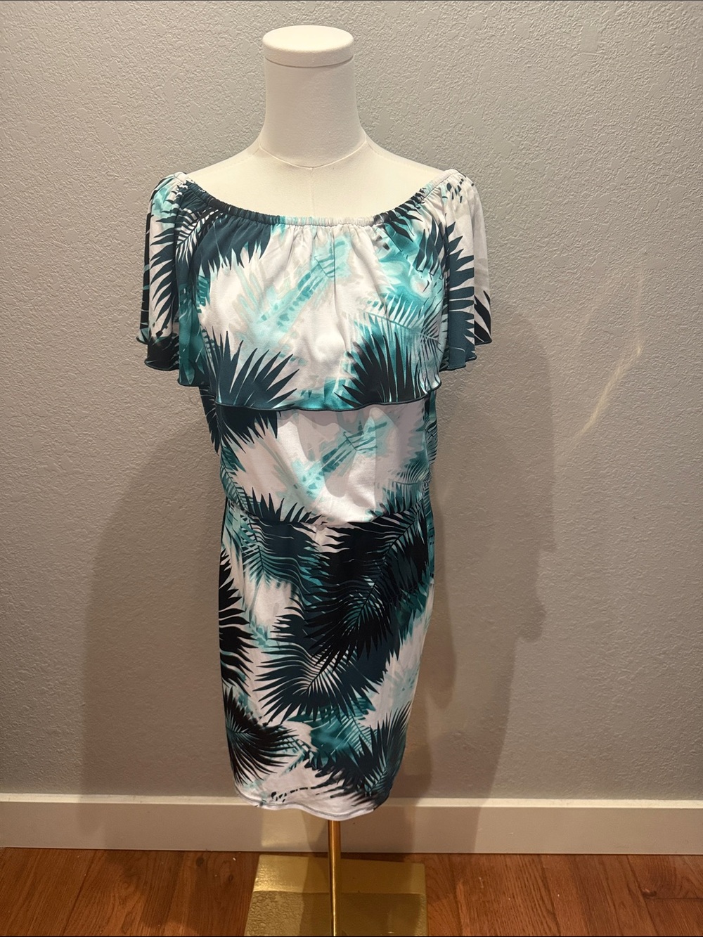 White House Black Market White and Teal Palm-Print Off-Shoulder Dress